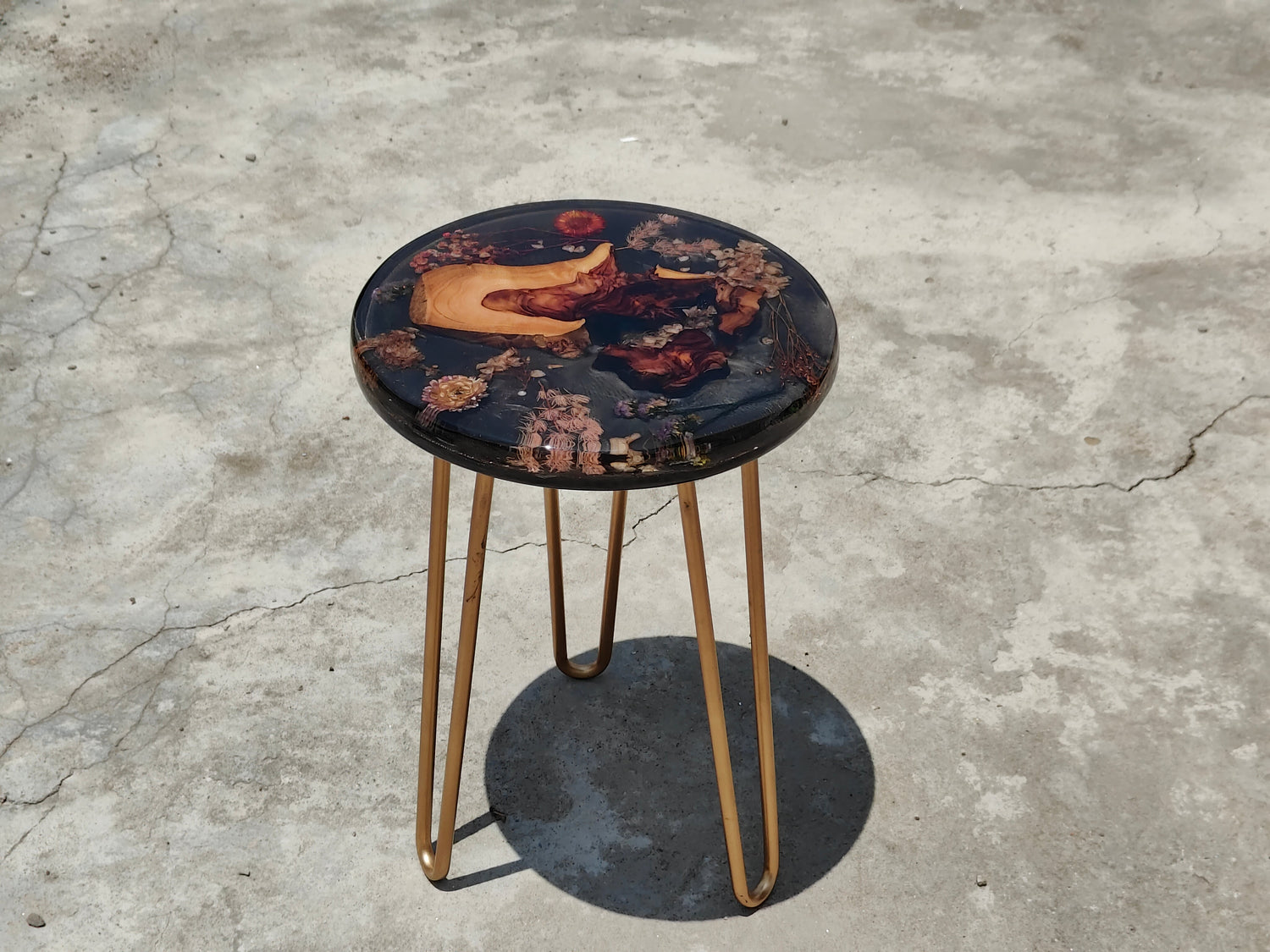 Side Table - Woods And Knots